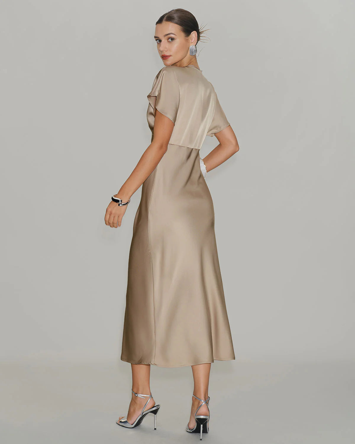 Robe Midi Satinée Trapèze