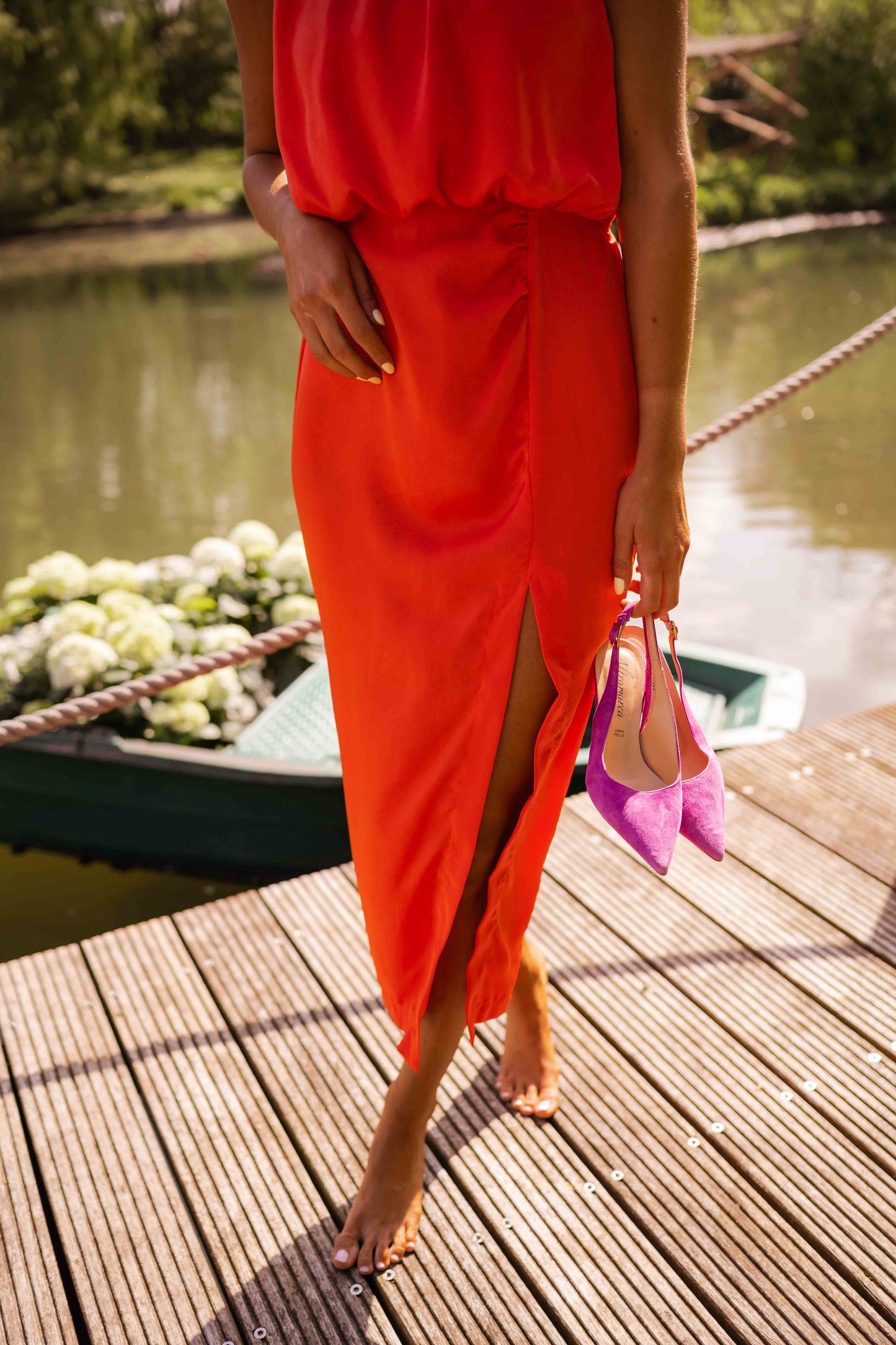 Élise | Robe Midi Sans Manches à Fente Latérale + Bracelet Offert
