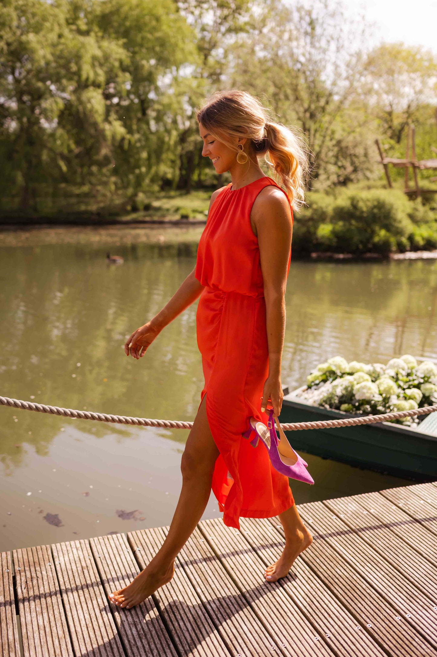 Élise | Robe Midi Sans Manches à Fente Latérale + Bracelet Offert